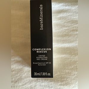 Bare minerals
Complexion Rescue Tinted Hydrating Gel Cream Broad Spectrum SPF30